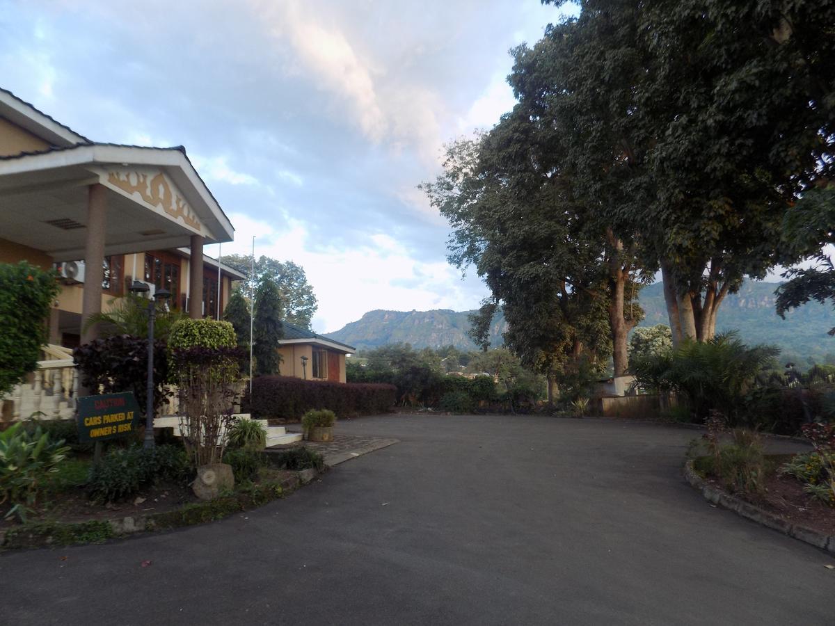 Kayegi Hotel Mbale Exterior foto