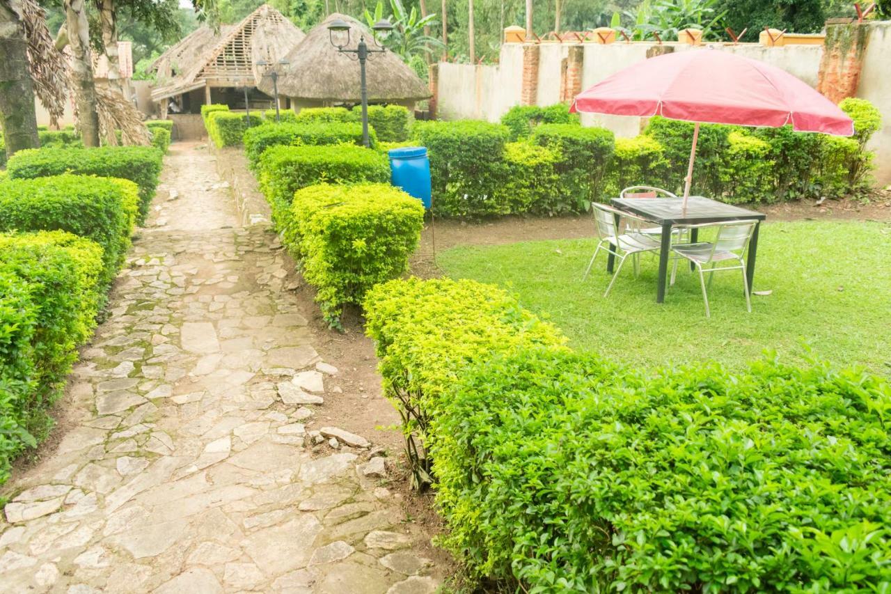 Kayegi Hotel Mbale Exterior foto